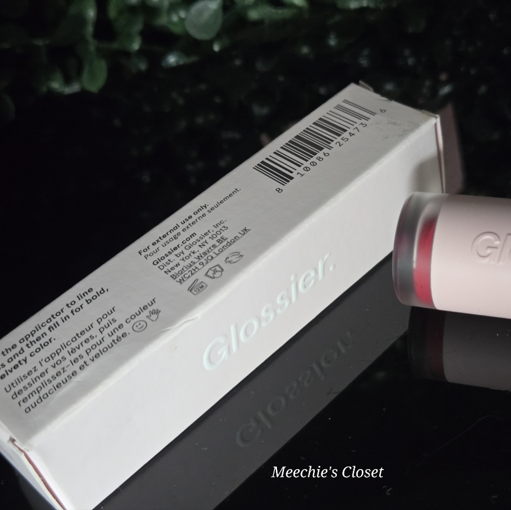 GLOSSIER. G SUIT SOFT TOUCH MATTE LIQUID LIP CRÈME 0.20 fl.oz./6 mL  Flip NIB